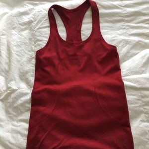 Lululemon tank